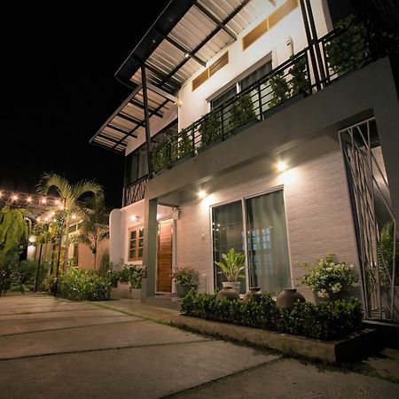 Hotel Casa Malee Chiang Mai Esterno foto